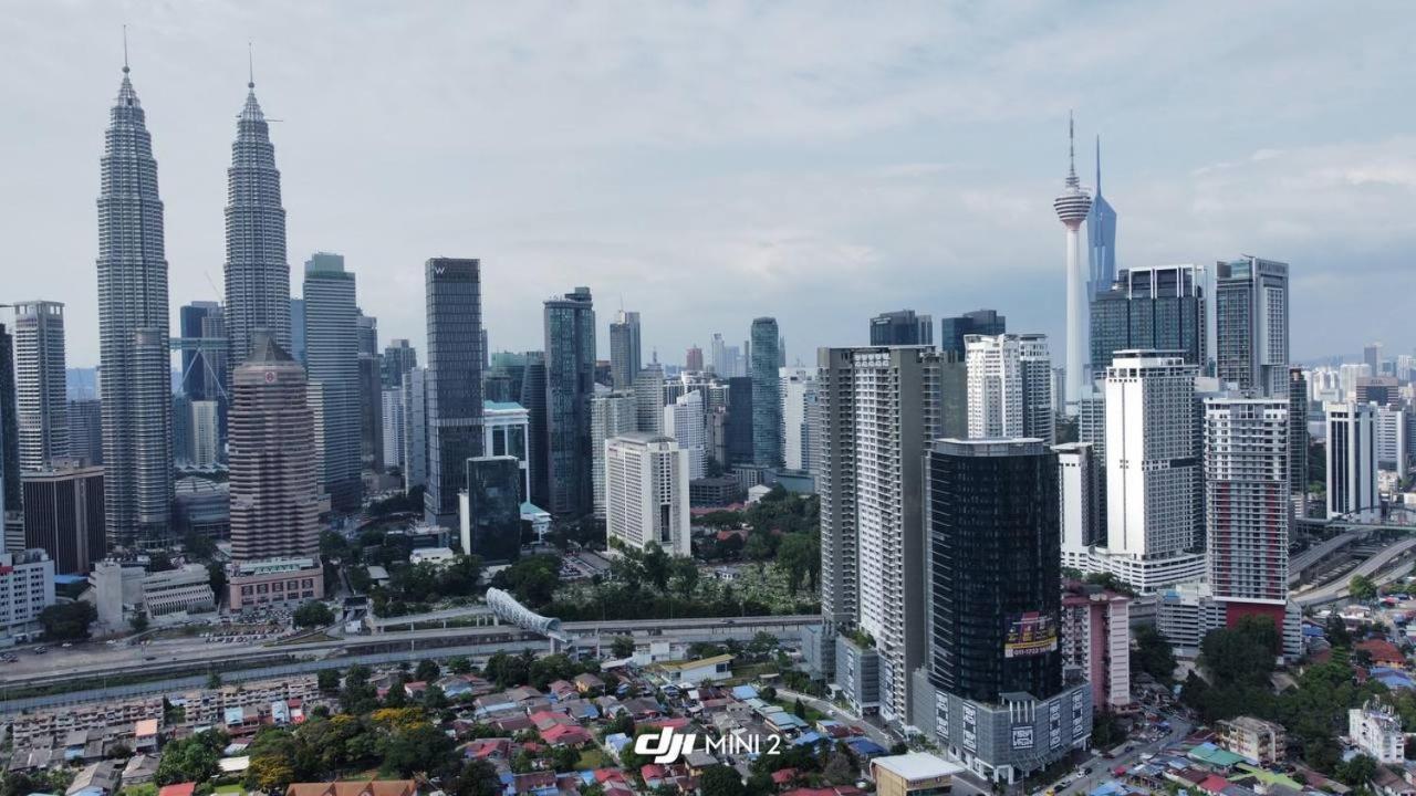 Legasi Kampung Baru Guesthouse Kuala Lumpur Exterior foto